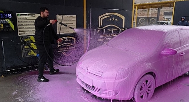 Malatya'da oto yıkamaya renk geldi