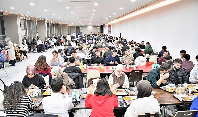 Yeşilyurt Belediyesi'nden İnönü Üniversitesi Yaşam Merkezi'nde gönül sofrası