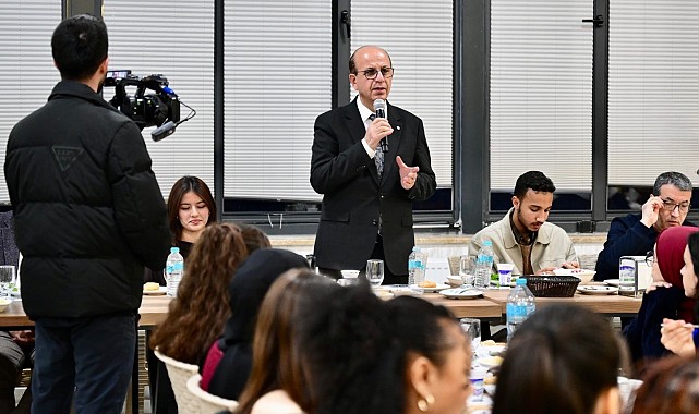 Başkan Geçit, 36 farklı ülkeden gelen uluslararası öğrencileri iftarda ağırladı