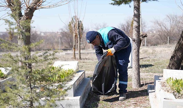 Battalgazi'de bayram öncesi cami ve mezarlıklar temizleniyor
