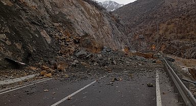 Malatya-Adıyaman yolunda heyelan