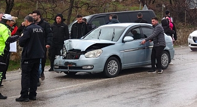 Malatya'da 5 araçlı zincirleme kaza: 4 yaralı
