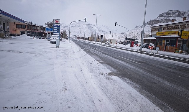 Malatya'nın yüksek kesimlerinde kar yağışı etkili oluyor