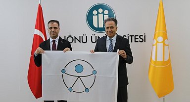 Malatya'da İnönü Üniversitesi Merkez Kütüphanesi'ne erişilebilirlik ödülü
