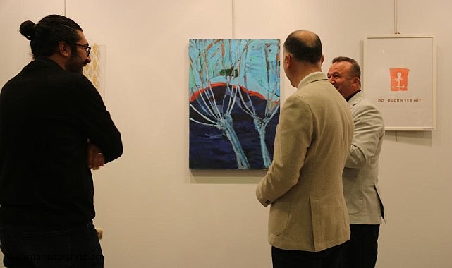 Akademisyenlerin yaptığı eserler sanatseverlerle buluştu