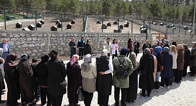 Battalgazi Belediyesi proje ve yatırımları AK Parti Yeşilyurt Kadın Kolları'na tanıtıldı