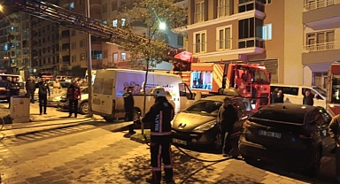 Çakmakla oyun evi yaktı