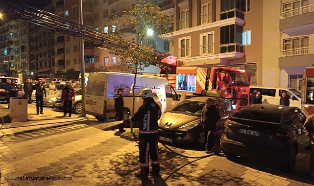 Çakmakla oyun evi yaktı