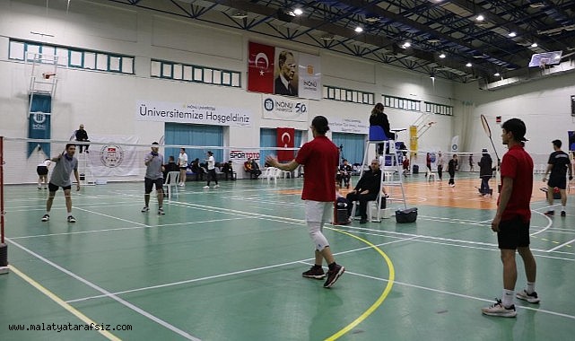 İnönü Üniversitesinin ev sahipliğinde badminton müsabakaları başladı