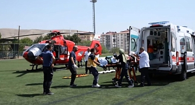 Malatya'da hava ambulansı 19 yaşındaki hasta için havalandı