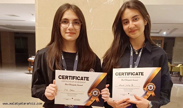 Liseli Delegeler Dünya Meselelerini Tartıştı