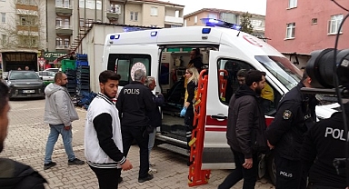 Parasını alamayınca eylem için inşaata çıkan işçiyi polis ikna etti