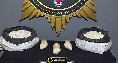 Şeker çuvallarından 3 kilo uyuşturucu çıktı