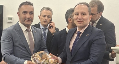 Başkan Günay, Kayısı Üreticisinin Sorunlarını Genel Başkan Erbakan'a Taşıdı