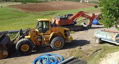Gasp edildiğini iddia ettikleri 40 milyonluk iş makinelerini dağın başında buldular