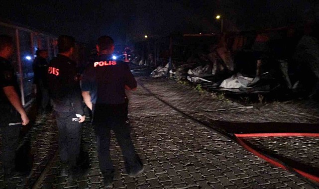 Malatya'da korkutan yangın: Ofis olarak kullanılan konteyner