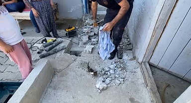 Plastik boruya sıkışan yavru kedi itfaiye ekiplerince kurtarıldı