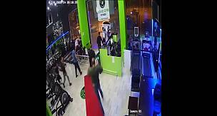 Malatya merkezde deprem paniği güvenli kamerasına yansıdı