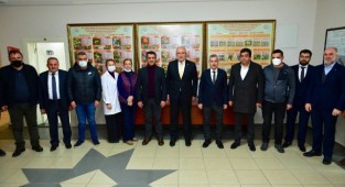 Milletvekili Hakan kahtalı kayısı araştırma merkezi ziyareti