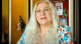 AYNUR AKGÜN YAŞAM KOÇU