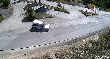 Malatya'da trafik kazaları kameraya yansıdı
